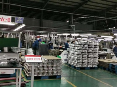 上海“全球新品首發地”雙輪驅動 本土品牌發力與軟件銷售新浪潮